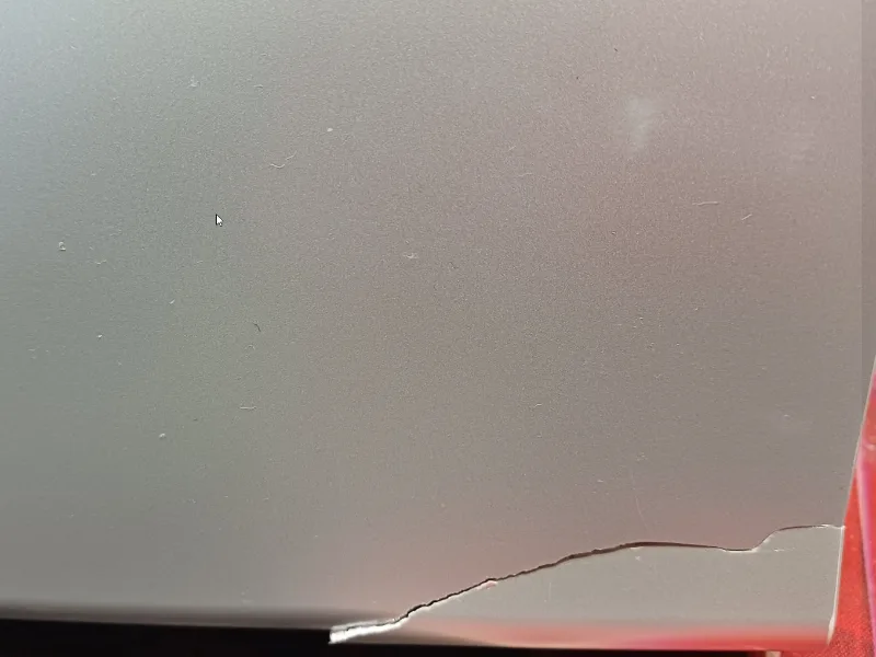 ASUS — broken hinge and plastics